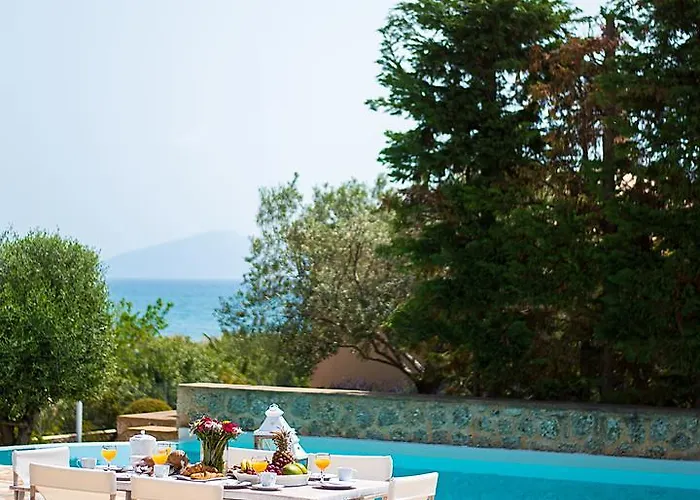 Emerald * بورتو خيلي