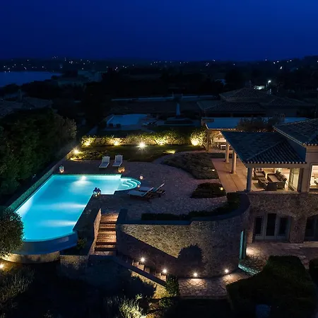 Emerald Villa *